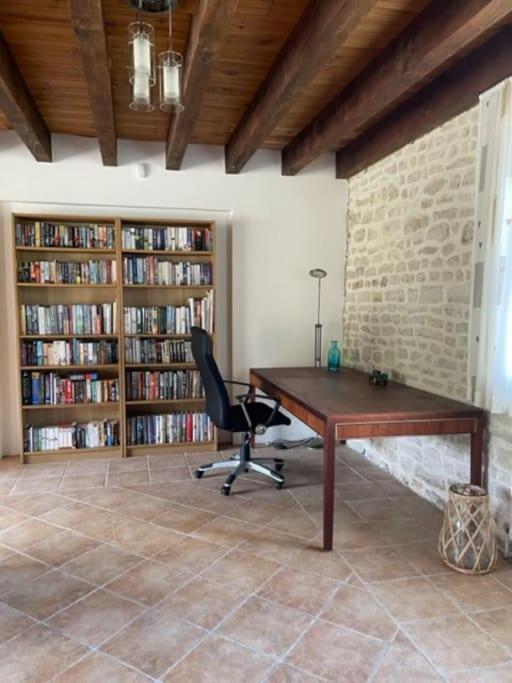 The Charming Private Farmhouse At La Grenouillere Puyreaux Экстерьер фото